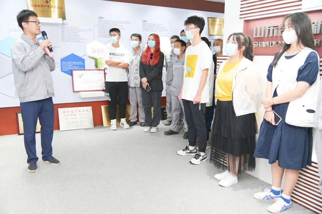 青春绽放·梦想起航 山东凯盛新材料股份有限公司举行2021年职工子女升学助学座谈会49